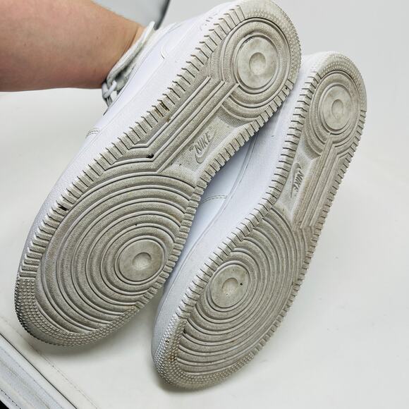 Nike Men's Air Force One White/White Mid 07 - 11 - Picture 4 of 6
